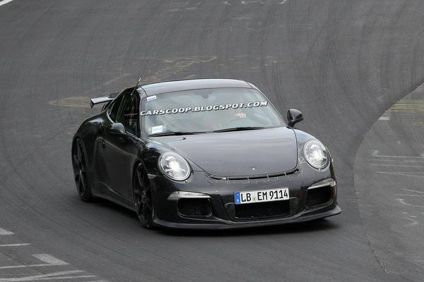 ����� Porsche 911 GT3 ���������� � ������