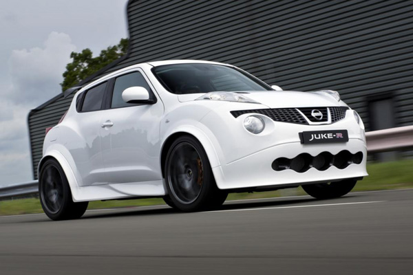 ������ �������� Nissan Juke-R ����� � ���������