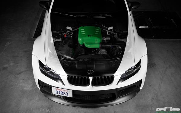������� BMW M3 E92 GTS3 �� European Auto Source